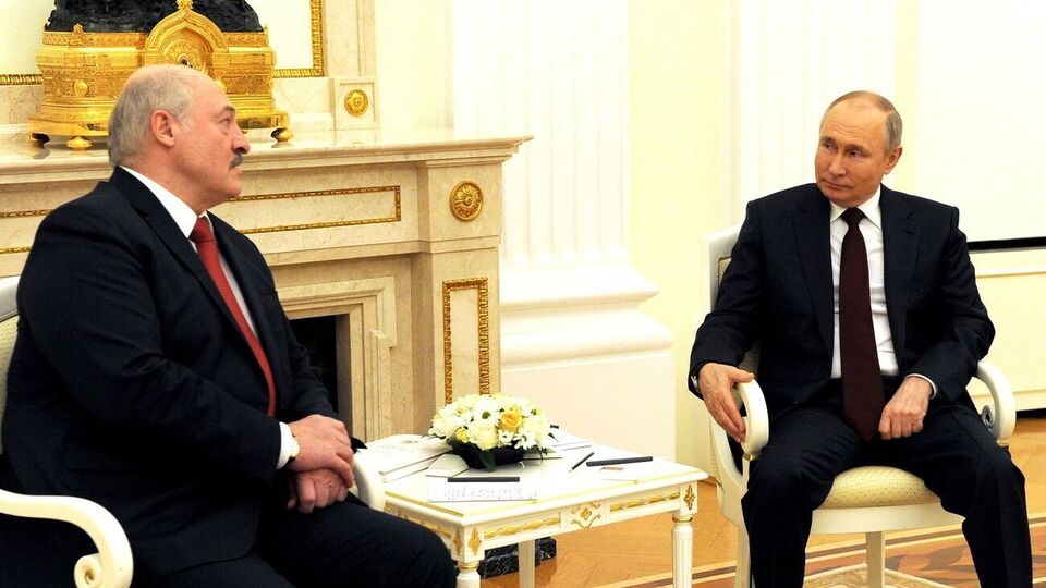 22 квітня Лукашенко провів переговори з Путіним