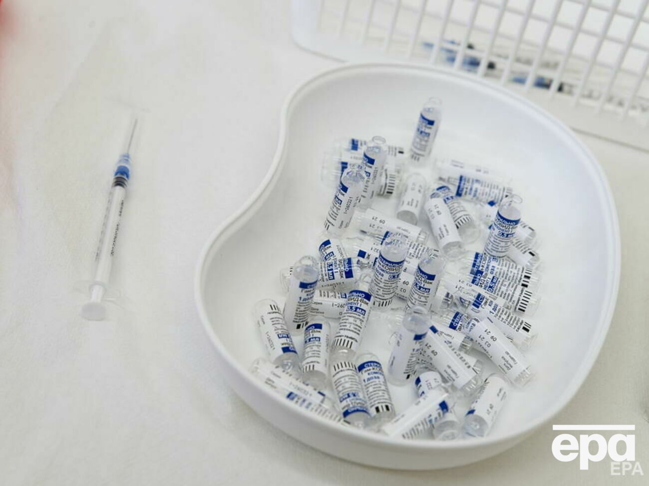 У Молдову привезли 142 тис. доз російської вакцини