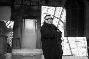 Эльбаз прославился как креативный директор дома моды Lanvin