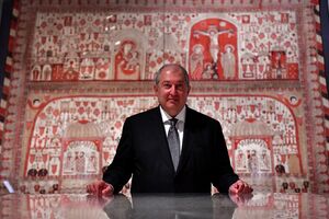 Саркисян принял отставку Пашиняна