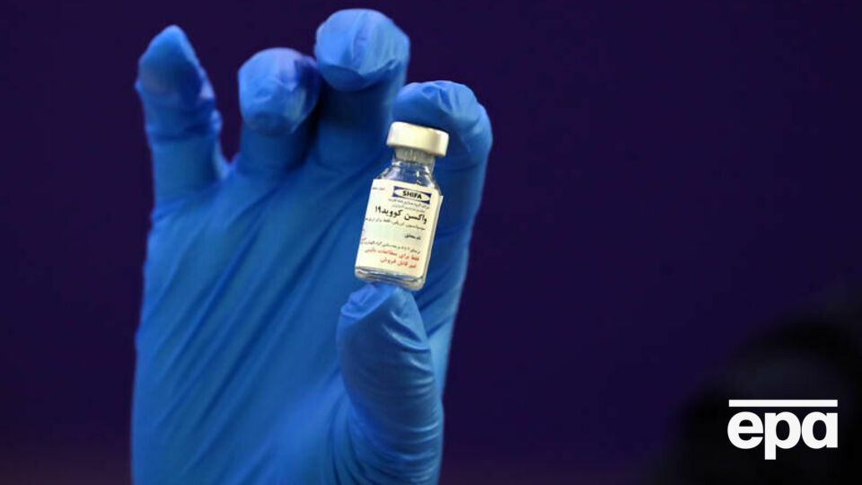 На людині іранську вакцину вперше випробували в грудні 2020 року