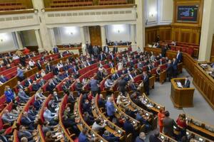 На внеочередных заседаниях Рада рассмотрит 14 вопросов, сказал Разумков