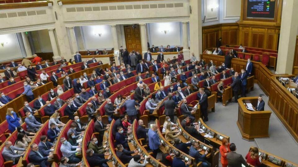 На позачергових засіданнях Рада розгляне 14 питань, сказав Разумков
