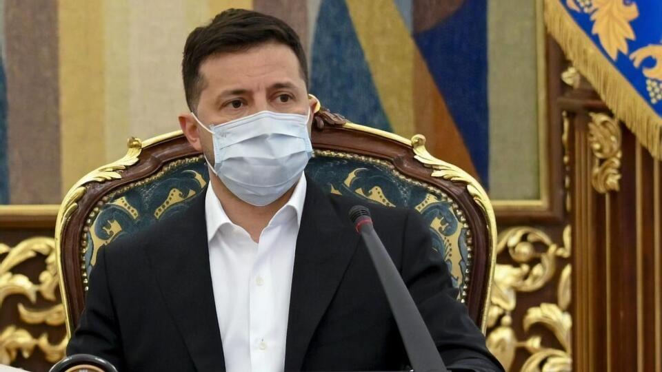 За словами Зеленського, він не погодився б із вимогою Путіна спочатку провести переговори з ватажками бойовиків "ДНР" і "ЛНР"
