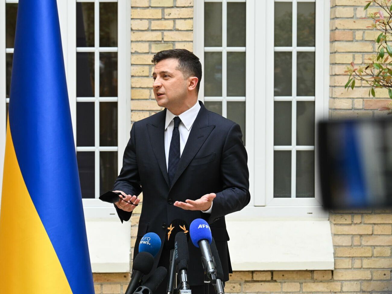 Зеленський: Мінський процес має служити цілям нинішнього, а не минулого