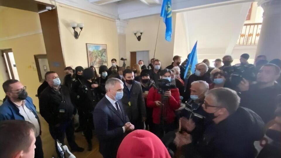 Участие в акции протеста приняли более 200 человек