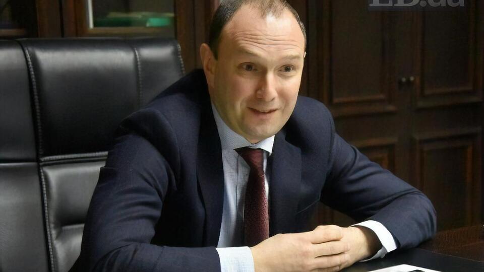 19 апреля Божок написал заявление о возвращении на работу в МИД