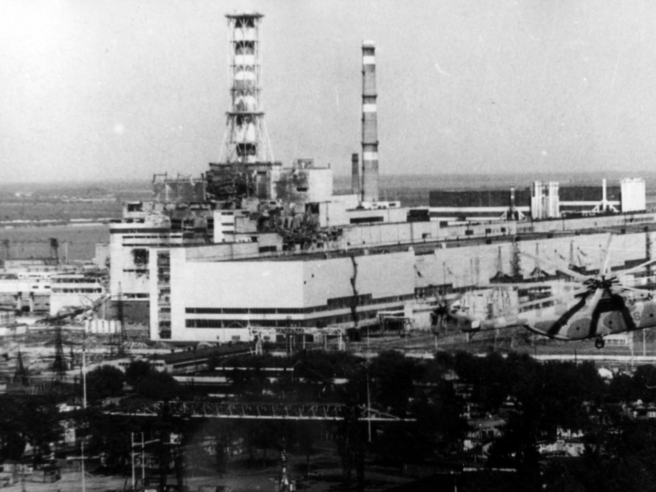 Чернобыльская АЭС 35 лет назад, в год трагедии