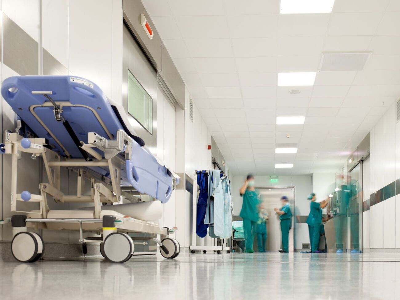 В больницах хватает мест, но не хватает кислорода для "тяжелых" больных, говорит врач