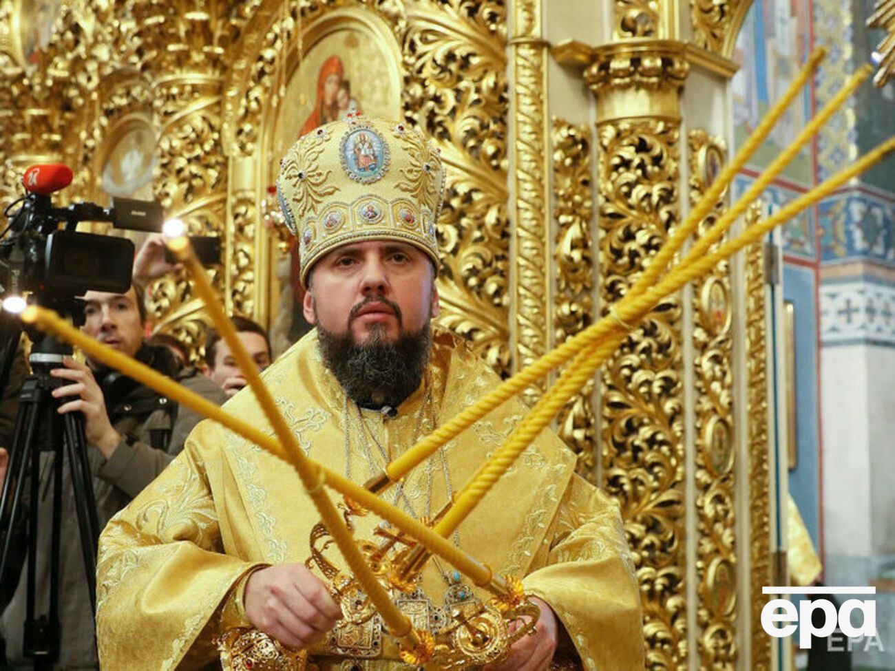 Епіфаній зазначив, що богослужіння будуть проводити й онлайн