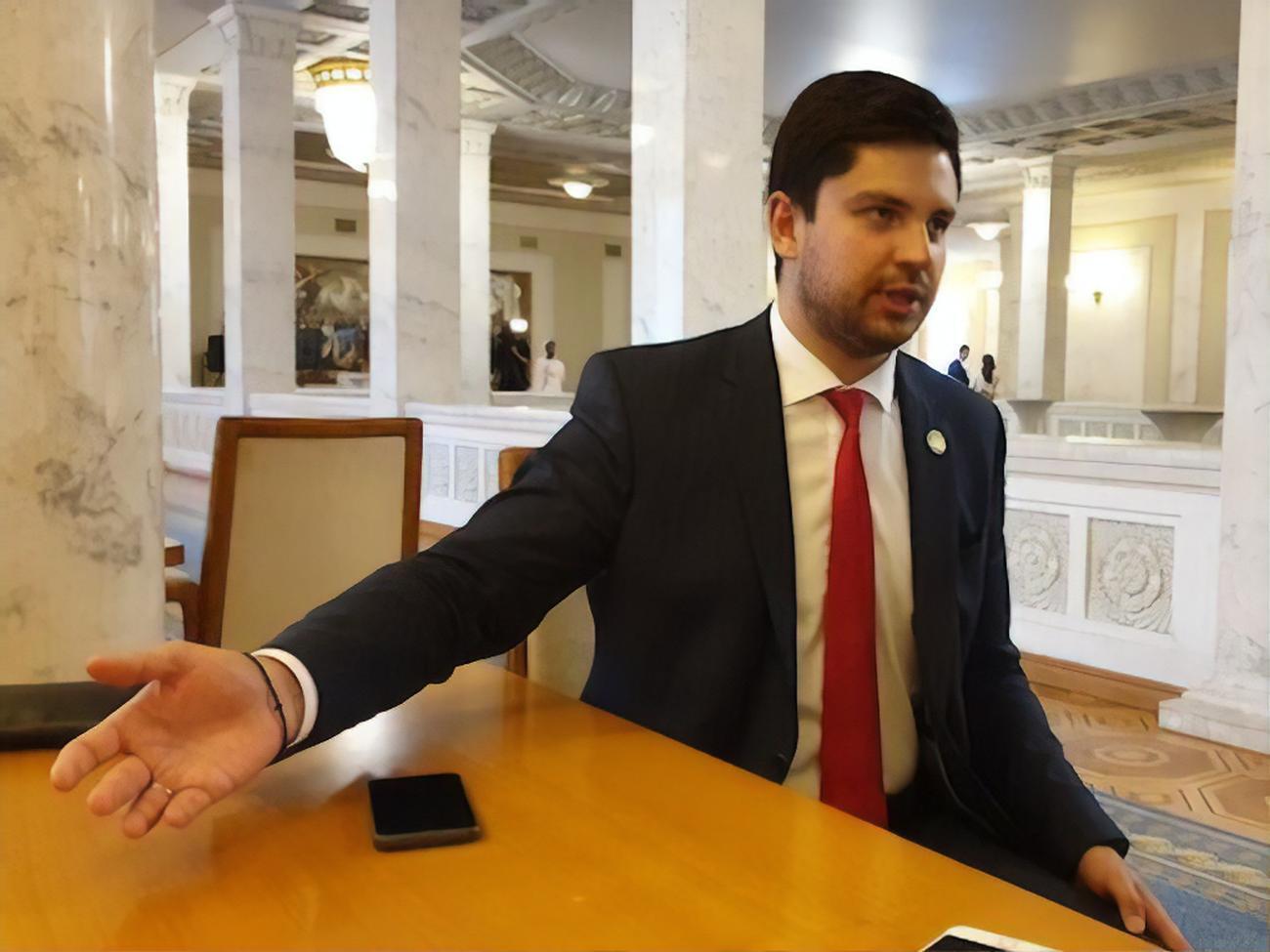 Олександр Качура: Поки ми розбираємося із хитрозробленими посадовцями в київському ЖКГ, я щиро бажаю вам не застрягнути в ліфті &ndash; щонайменше, особливо якщо ви живете в Подільському районі столиці