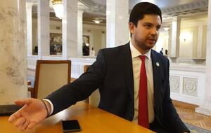 Александр Качура: Пока мы разбираемся с хитросделанными чиновниками в киевском ЖКХ, я искренне желаю вам не застрять в лифте – как минимум, особенно если вы живете в Подольском районе столицы