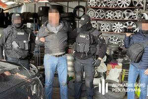 Поліцейському загрожує до 10 років позбавлення волі