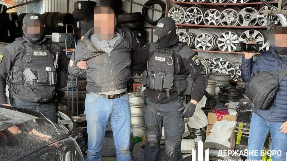 Поліцейському загрожує до 10 років позбавлення волі