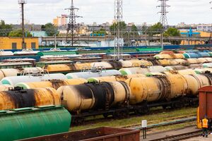 19 апреля "Укрзалізниця" сообщала, что столкнулась с дефицитом дизтоплива