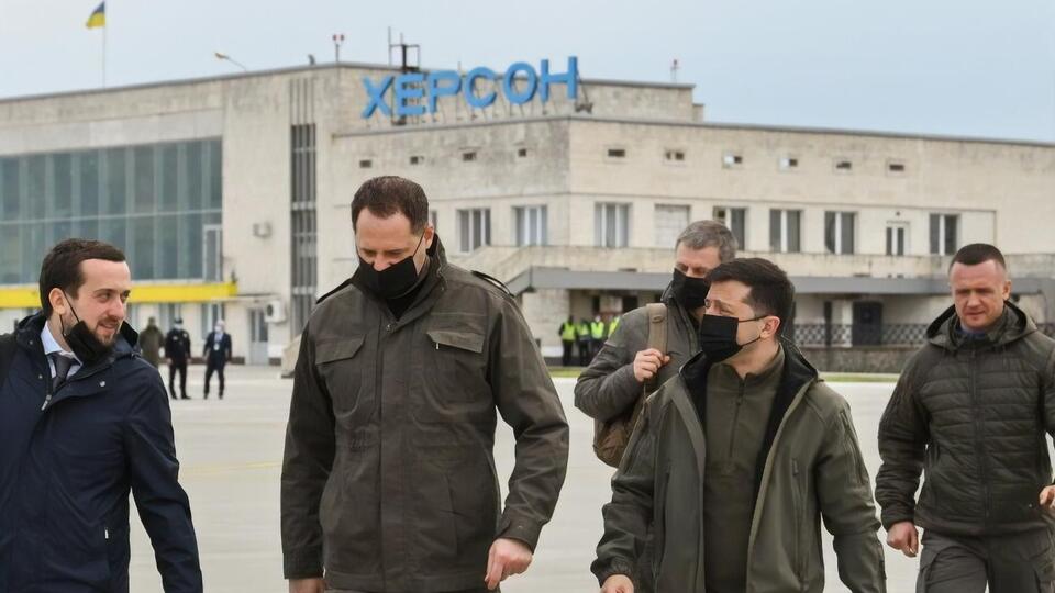 Президент сегодня посетил Херсонскую область, но местных журналистов на мероприятия с его участием не пригласили