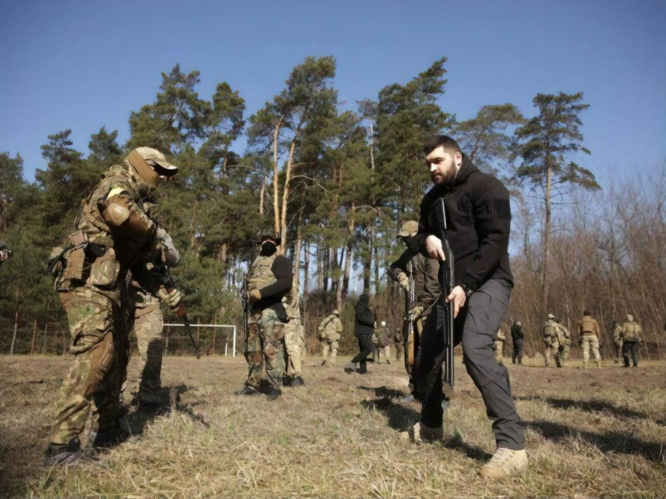 У "Нацкорпусі" заявили, що кожна людина, яка хоче й може захищати свою країну, має знати й розуміти, як це робити