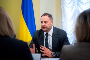 Єрмак: Треба продовжувати працювати в усіх напрямках, у всіх форматах