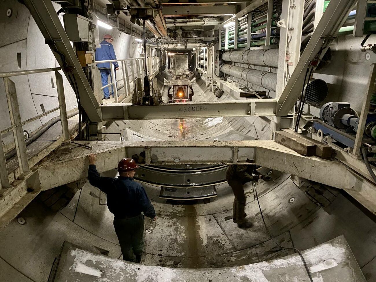 Будівництво двох станцій метро в напрямку київського житлового масиву Виноградар триває за планом