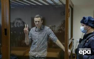 Навальный поблагодарил всех врачей, которые его лечили за прошедший год, включая тюремных