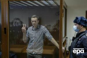 Навальный поблагодарил всех врачей, которые его лечили за прошедший год, включая тюремных