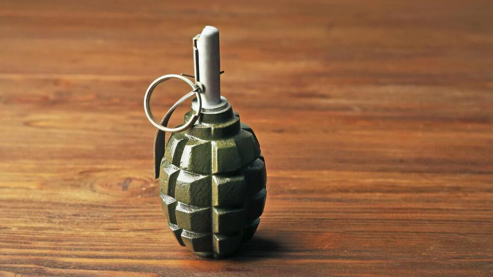 Найденная женщиной "граната" оказалась резиновой секс-игрушкой