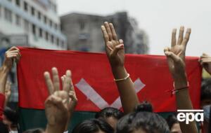 В феврале 2021 года в Мьянме произошел военный переворот, с тех пор в стране продолжаются протесты