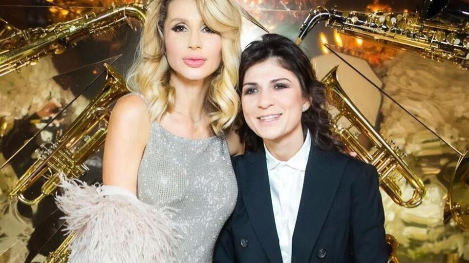 Крапівіна продюсує співачку Loboda з 2010 року