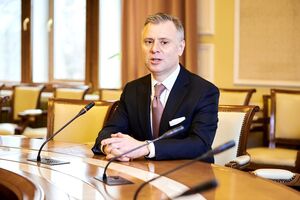 Вітренко: Кабінет Міністрів має право та обов'язок реагувати на проблеми в компанії