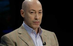 Гордон: Очень нужный закон о деолигархизации могут использовать для того, чтобы пощипать одних олигархов и сделать олигархами других