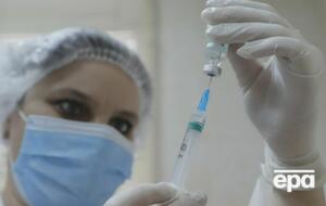 Вакцинацию от коронавируса завершили 10 украинцев