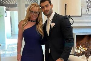 Спирс и Ашгари вместе с 2016 года