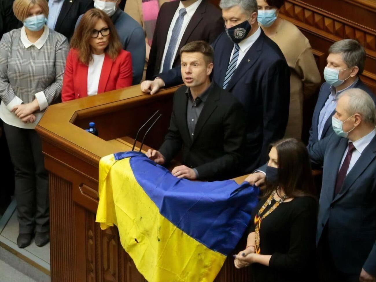 Гончаренко 27 квітня повідомив, що його позбавили слова в ПАРЄ на три місяці