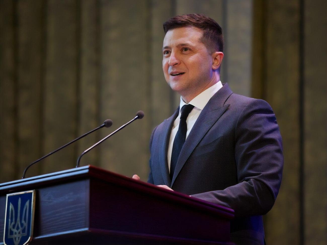 Підписаний Зеленським закон набуває чинності наступного дня після опублікування