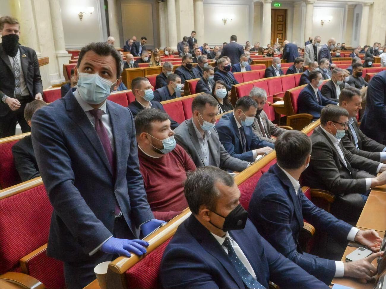 Рада ухвалила закон 29 квітня