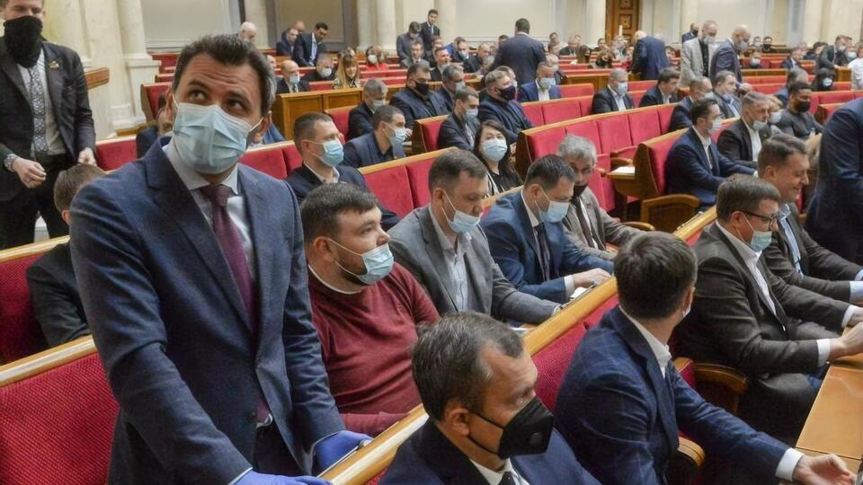 Рада приняла закон 29 апреля