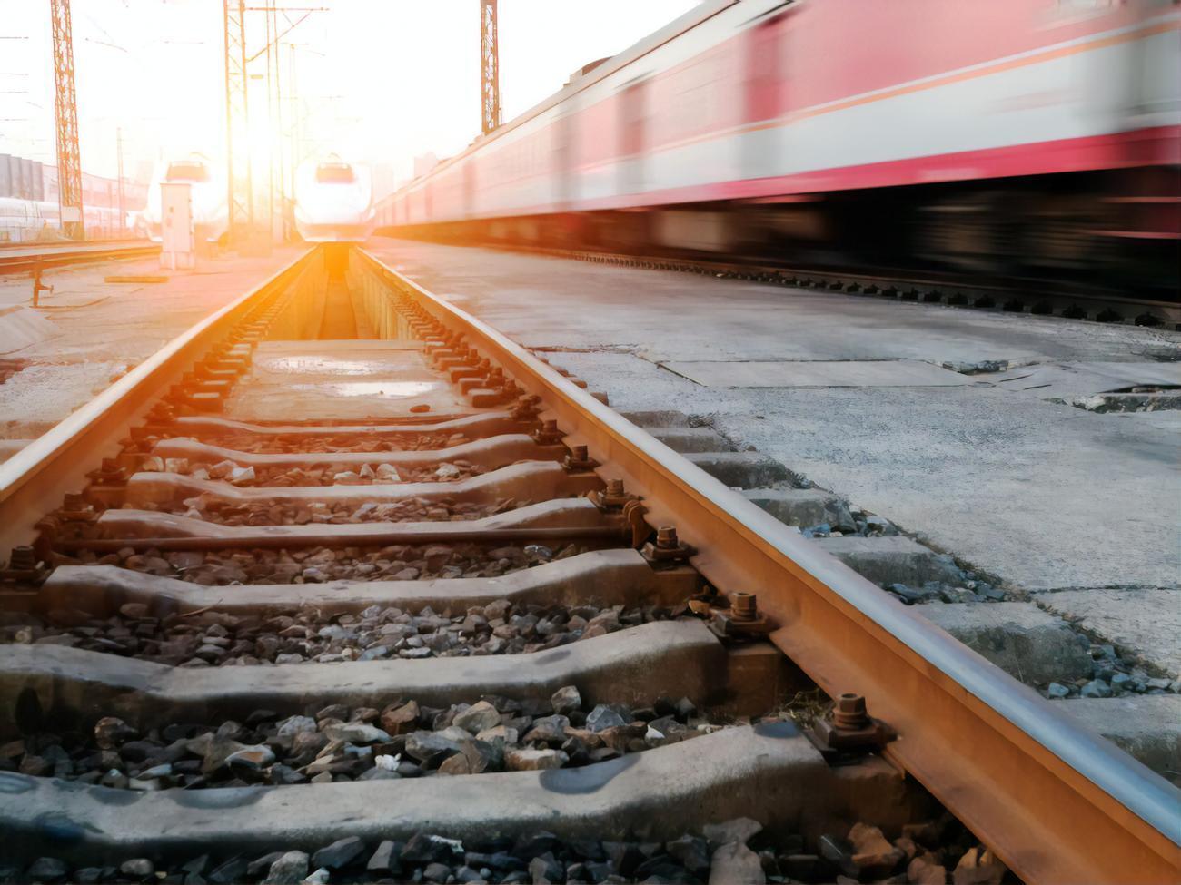 "Укрзалізниця" запустила спецрейсы для "красных" зон