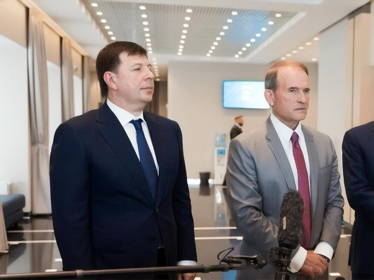 Действия Козака и Медведчука (на фото) можно считать госизменой, заявил Гончаренко