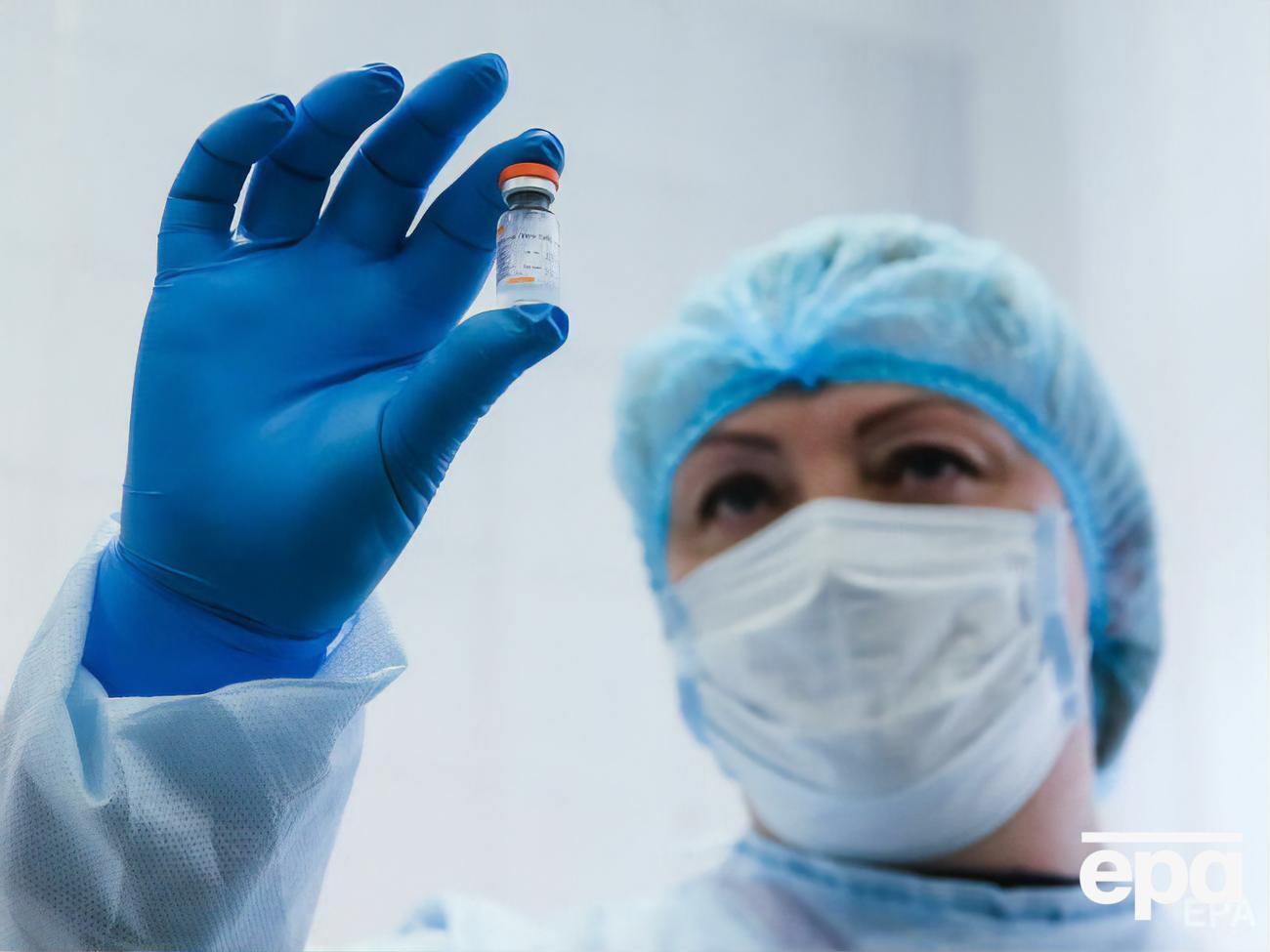 В очередь на вакцинацию в Украине записалось более полумиллиона человек