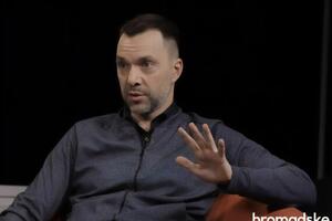 Арестович говорив, що у ТКГ не вдалося погодити документ про "великоднє перемир'я"