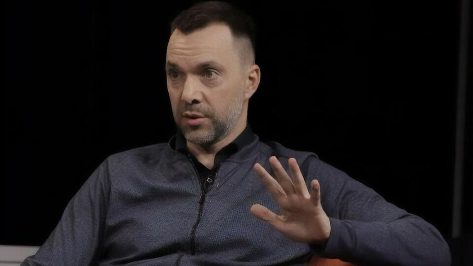 Арестович говорив, що у ТКГ не вдалося погодити документ про "великоднє перемир'я"