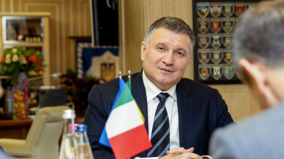 Аваков подчеркивал недопустимость участия итальянских граждан на стороне боевиков на Донбассе