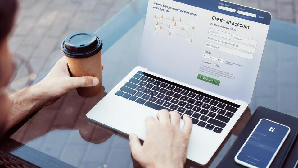 Facebook удалил страницу проекта Redfish пропагандистского телеканала Russia Today