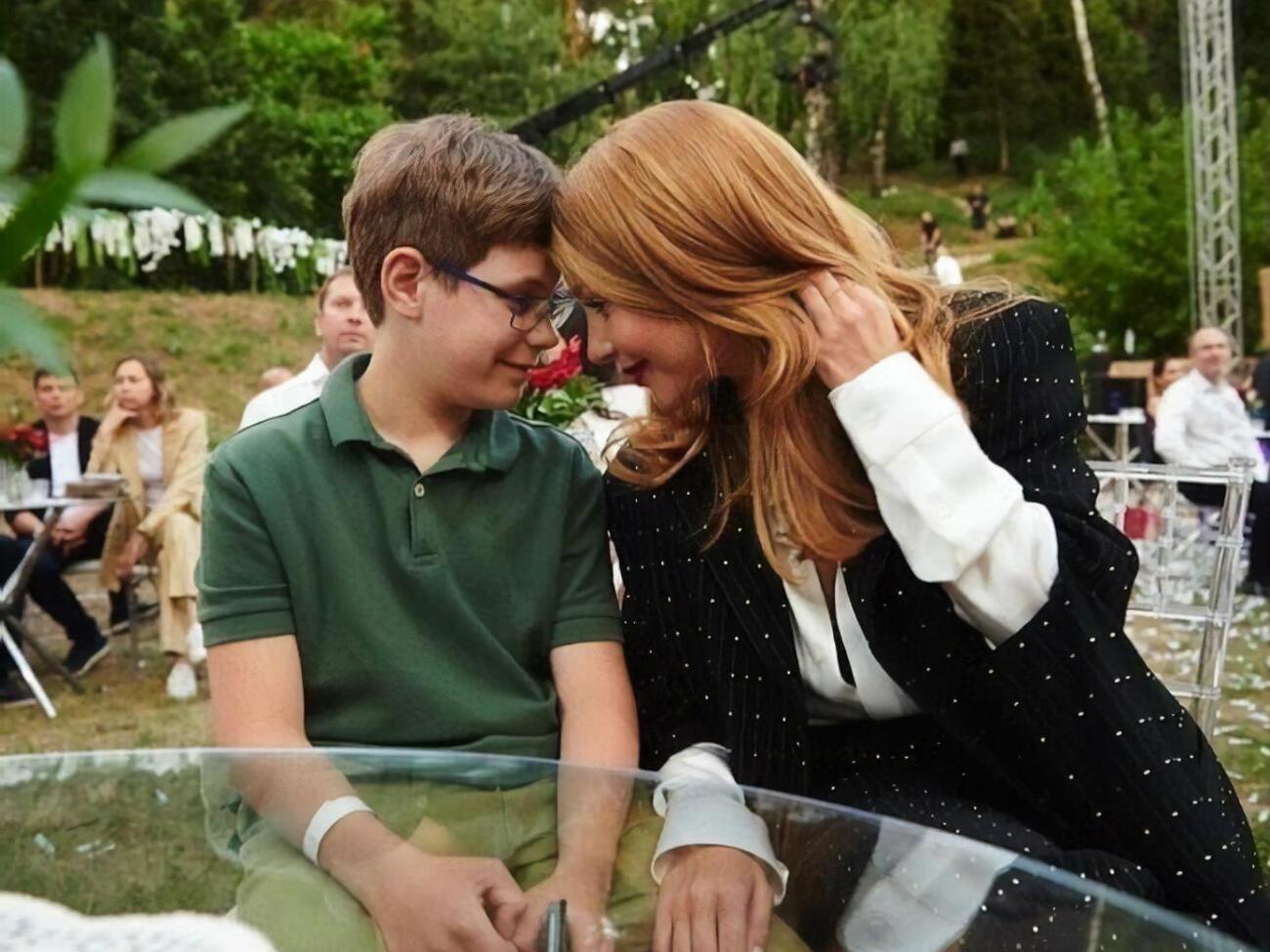 Тина Кароль родила сына в 2008 году