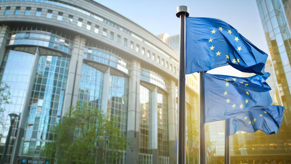 29 квітня Європейський парламент ухвалив резолюцію про загострення відносин Росії з Україною та Чехією