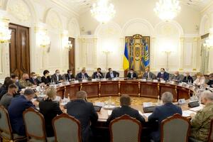 На заседании СНБО 2 апреля ввели санкции против топ-10 украинских контрабандистов