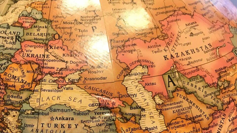 Объектом творчества стала Россия