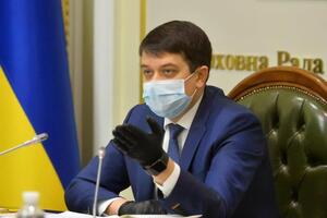 Разумков: Ми маємо зайнятися пошуком вакцин, які вже є