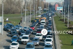 В Киеве на дорогах образовались пробки