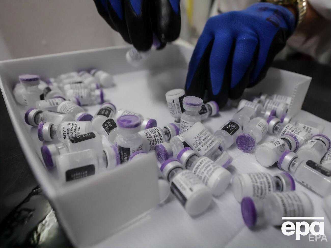 Україна протягом найближчих місяців очікує отримати майже 5 млн доз вакцин проти коронавірусу, повідомив Степанов